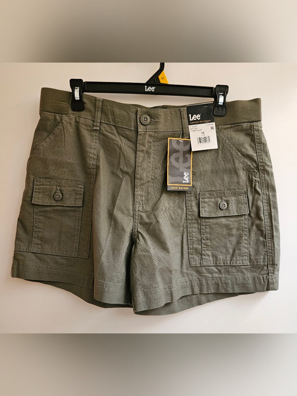 NWT Lee Women's Comfort Waistband 5" Mid Rise Cargo Shorts, Sz 12 Lichen Olive